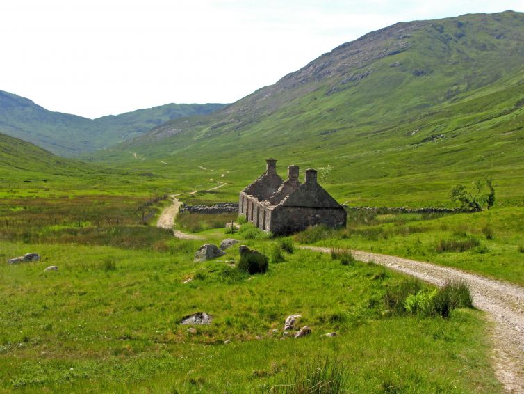 The-ruins-at-Tigh-na-sleubhaich