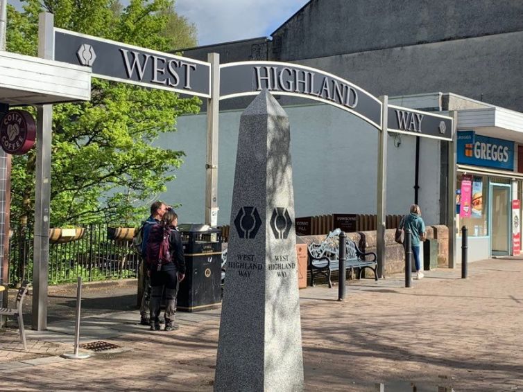 start-of-west-highland-way-in-milngavie