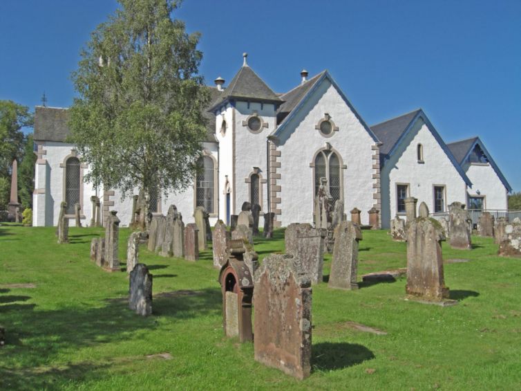 drymen-church-exterior