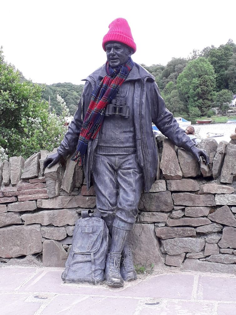 Statue-of-Tom-Weir