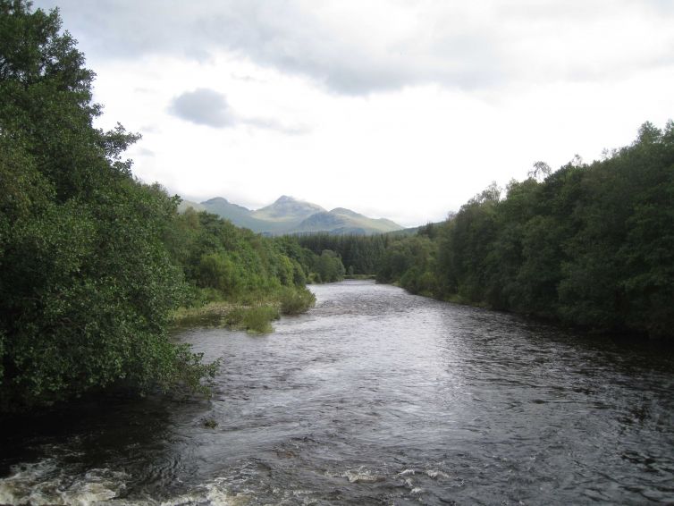 river-approaching-tyndrum