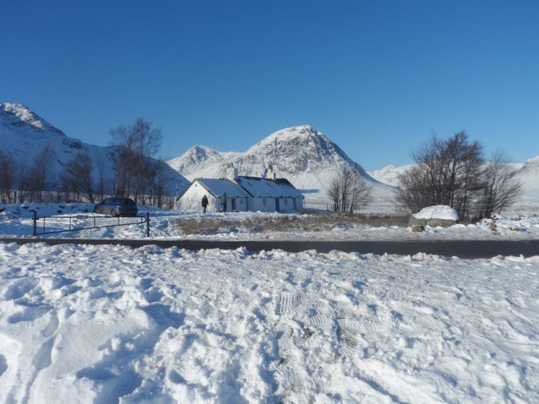 blackrocj-cottage-in-snow