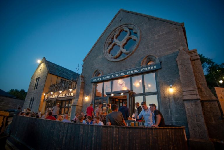 bar fw evening 768x513