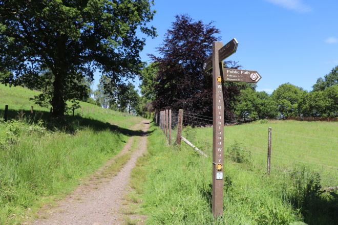 Signpost at edge of Carbeth
