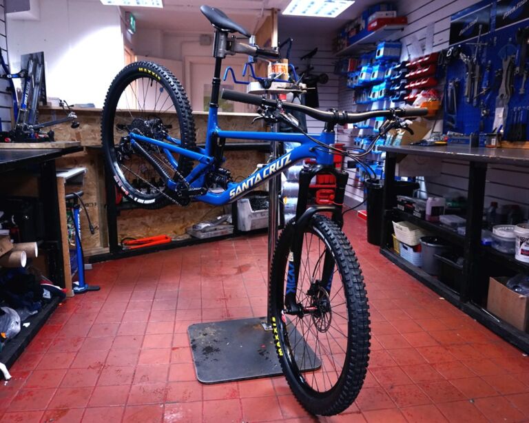 Santa Cruz in Workshop 768x614