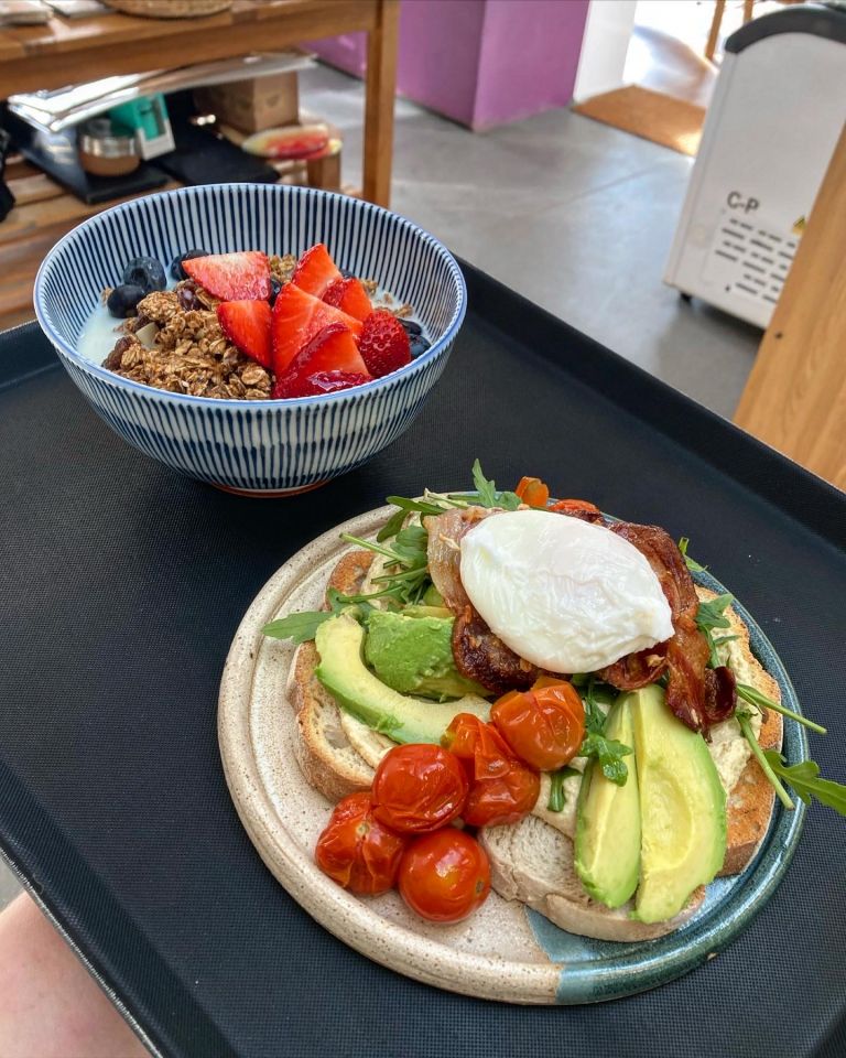 72667878 DC63 4808 87D6 DD5FDC428D5E 768x960