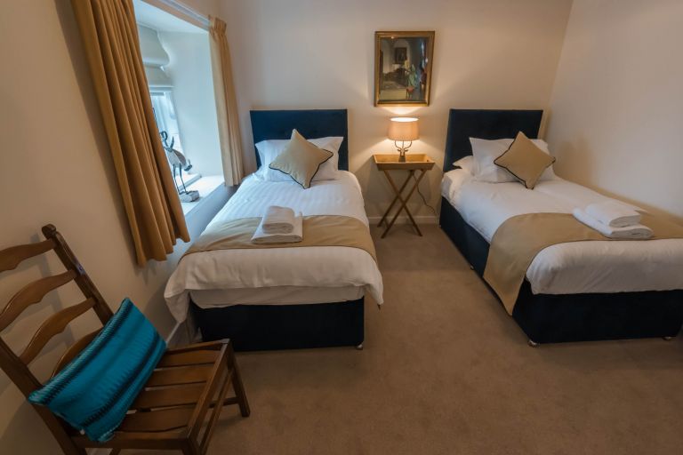 Clachan Inn Paul Saunders 03171 768x512